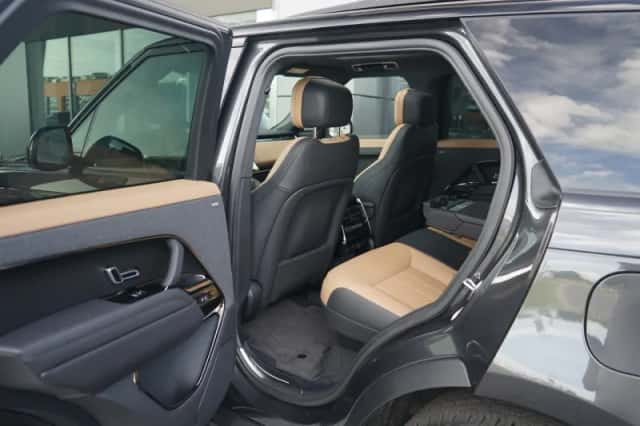 Land Rover Range Rover Sport (2026) thumbnail 5