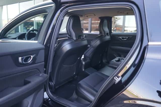 Volvo V60 (2020) thumbnail 5
