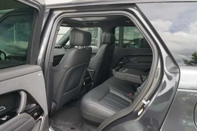 Land Rover Range Rover Sport (2026) thumbnail 5