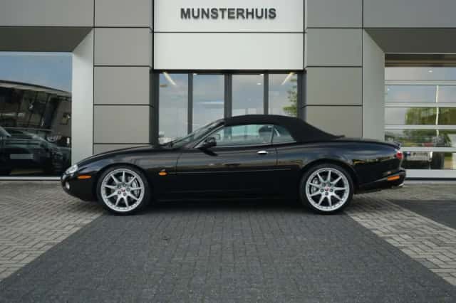 Jaguar XKR (2003) thumbnail 6