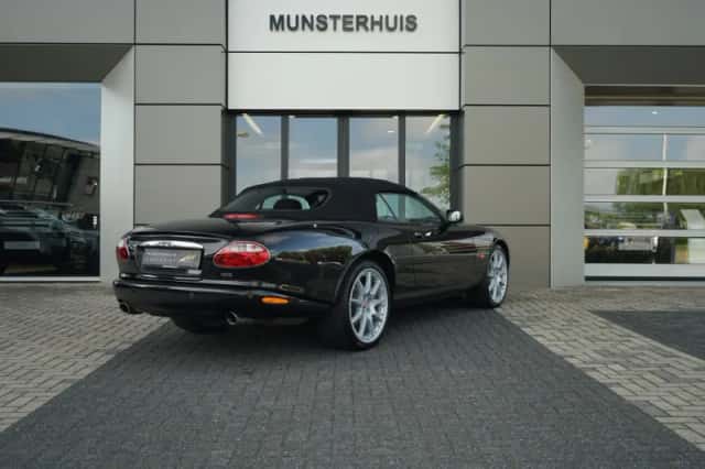 Jaguar XKR (2003) thumbnail 2