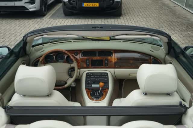 Jaguar XK8 (2005) thumbnail 4
