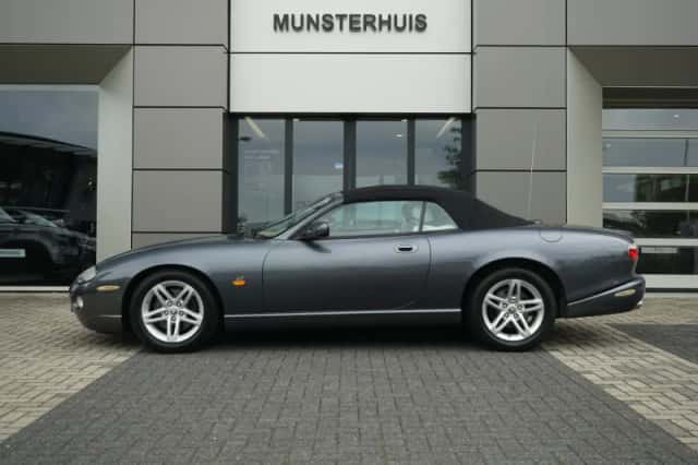 Jaguar XK8 (2005) thumbnail 6
