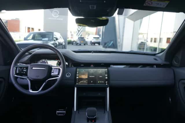 Land Rover Discovery Sport (2026) thumbnail 4
