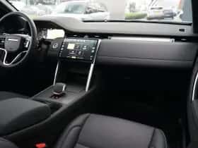 Land Rover Discovery Sport (2025) thumbnail 3