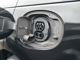 Land Rover Range Rover Velar (2025) thumbnail 26