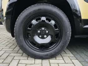 Land Rover Defender (2026) thumbnail 9