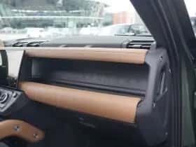 Land Rover Defender (2026) thumbnail 12