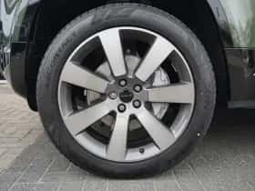 Land Rover Defender (2026) thumbnail 9