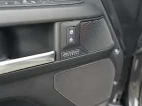 Land Rover Defender (2026) thumbnail 17