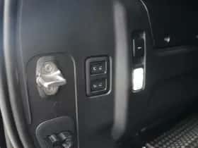Land Rover Defender (2026) thumbnail 29