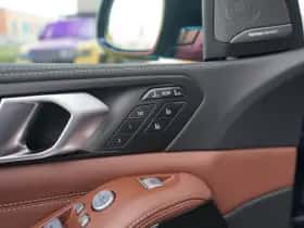 BMW X7 (2023) thumbnail 16