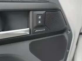 Land Rover Defender (2026) thumbnail 17