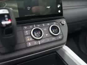 Land Rover Defender (2026) thumbnail 27