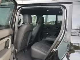Land Rover Defender (2025) thumbnail 5