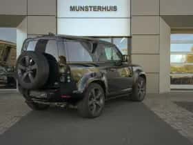 Land Rover Defender (2023) thumbnail 2
