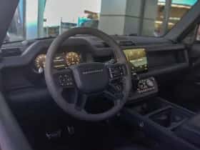 Land Rover Defender (2023) thumbnail 11