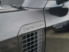Land Rover Defender (2025) thumbnail 33