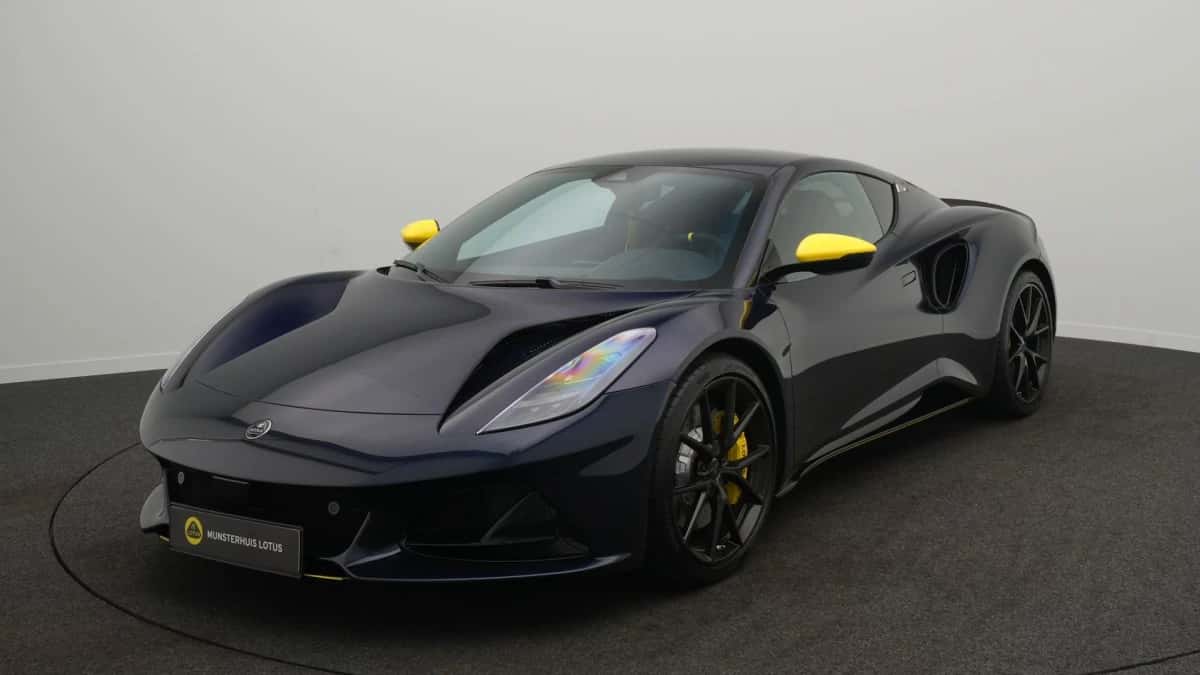 Lotus Emira (2026) — foto 1
