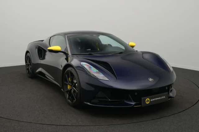 Lotus Emira (2026) thumbnail 2
