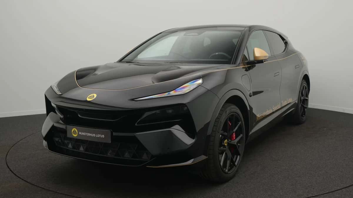 Lotus Eletre (2025) — foto 1
