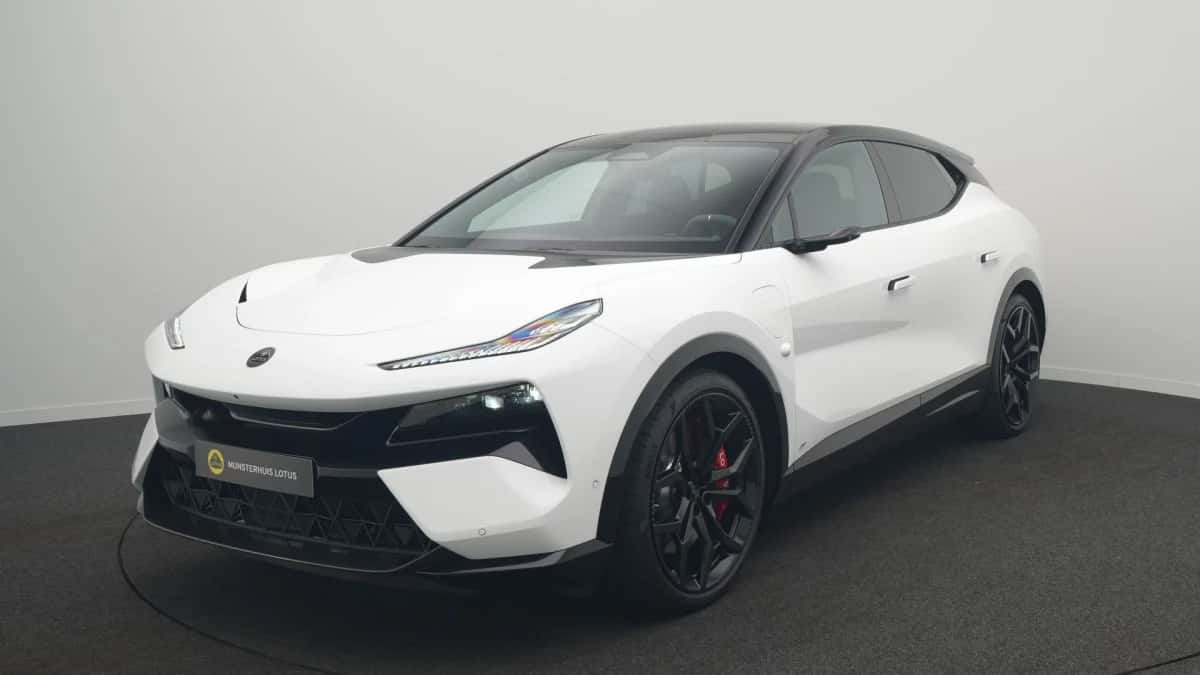 Lotus Eletre (2026) — foto 1