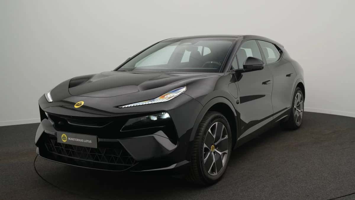 Lotus Eletre (2026) — foto 1
