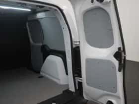 Renault Kangoo (2023) thumbnail 21
