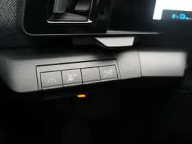 Renault Mégane E-Tech (2023) thumbnail 25