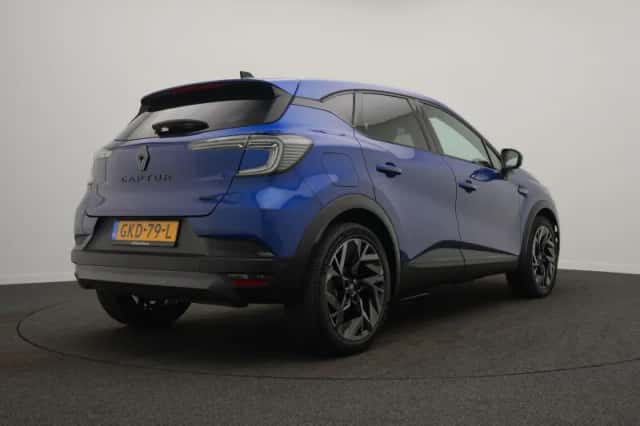 Renault Captur (2024) thumbnail 6