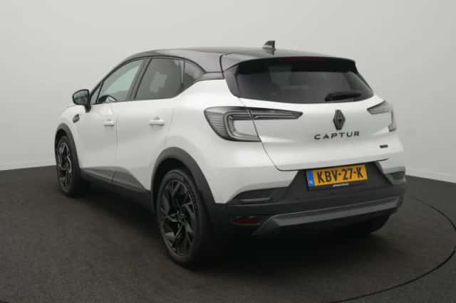Renault Captur (2026) thumbnail 3