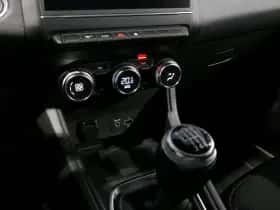 Renault Captur (2022) thumbnail 24