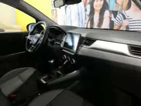 Renault Captur (2022) thumbnail 39