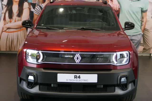 Renault 4 (2025) thumbnail 3