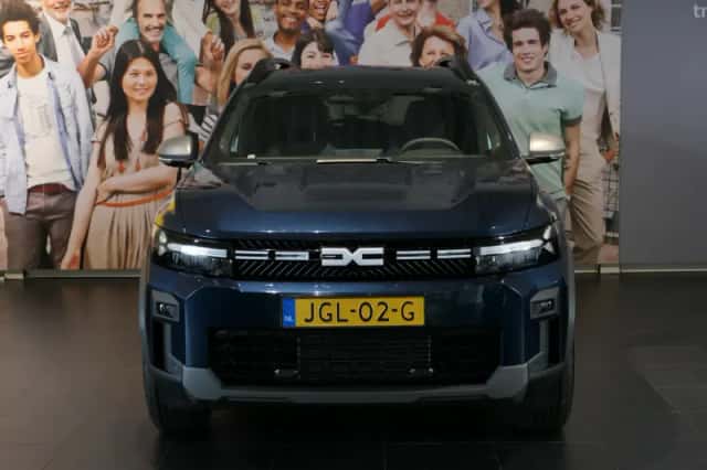 Dacia Bigster (2025) thumbnail 2