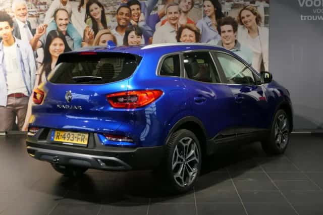 Renault Kadjar (2022) thumbnail 3