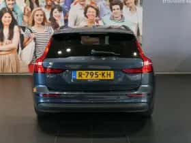 Volvo V60 (2022) thumbnail 4