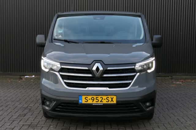 Renault Trafic (2023) thumbnail 2