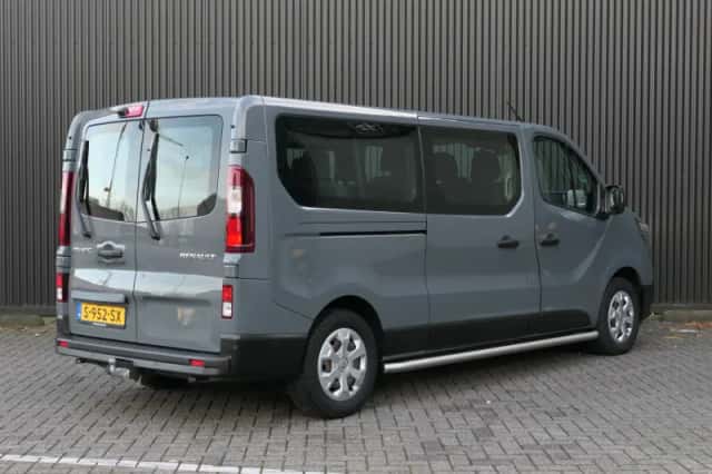 Renault Trafic (2023) thumbnail 3
