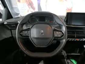 Peugeot 208 (2022) thumbnail 11