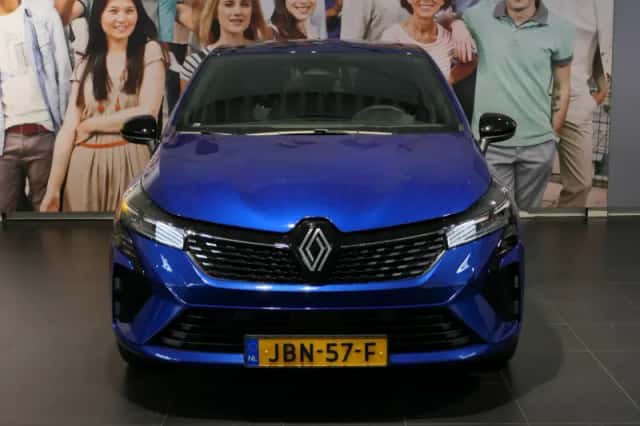 Renault Clio (2025) thumbnail 2