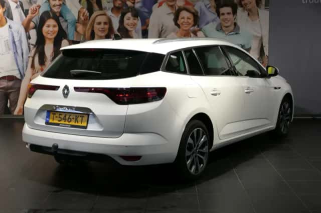 Renault Mégane (2023) thumbnail 3