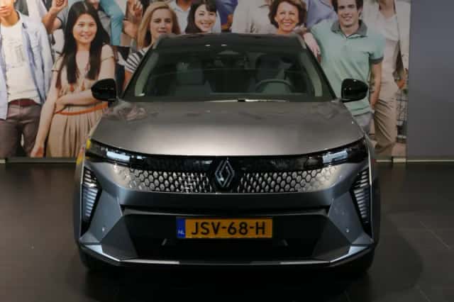Renault Scénic (2025) thumbnail 2