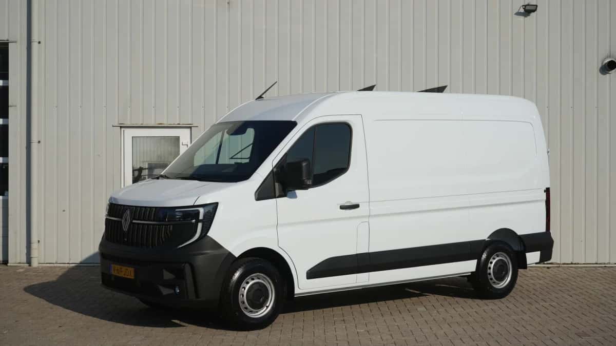 Renault Master (2024) — foto 1