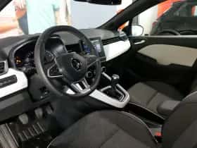 Renault Clio (2023) thumbnail 20