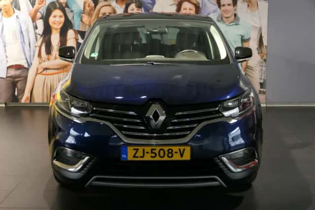 Renault Espace (2019) thumbnail 2