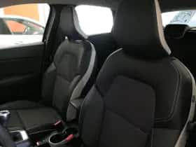 Renault Captur (2021) thumbnail 23