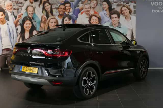Renault Arkana (2023) thumbnail 3