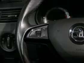 Škoda Octavia (2019) thumbnail 16