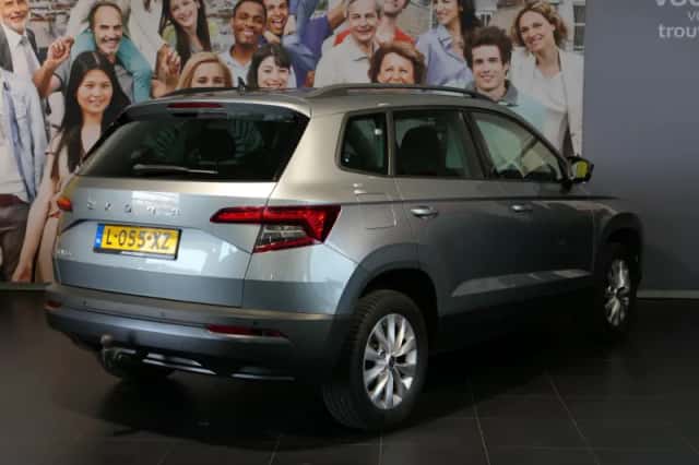 Škoda Karoq (2021) thumbnail 3